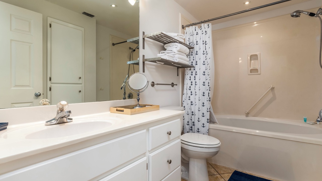 Photo of Bathroom in Dauphin Island