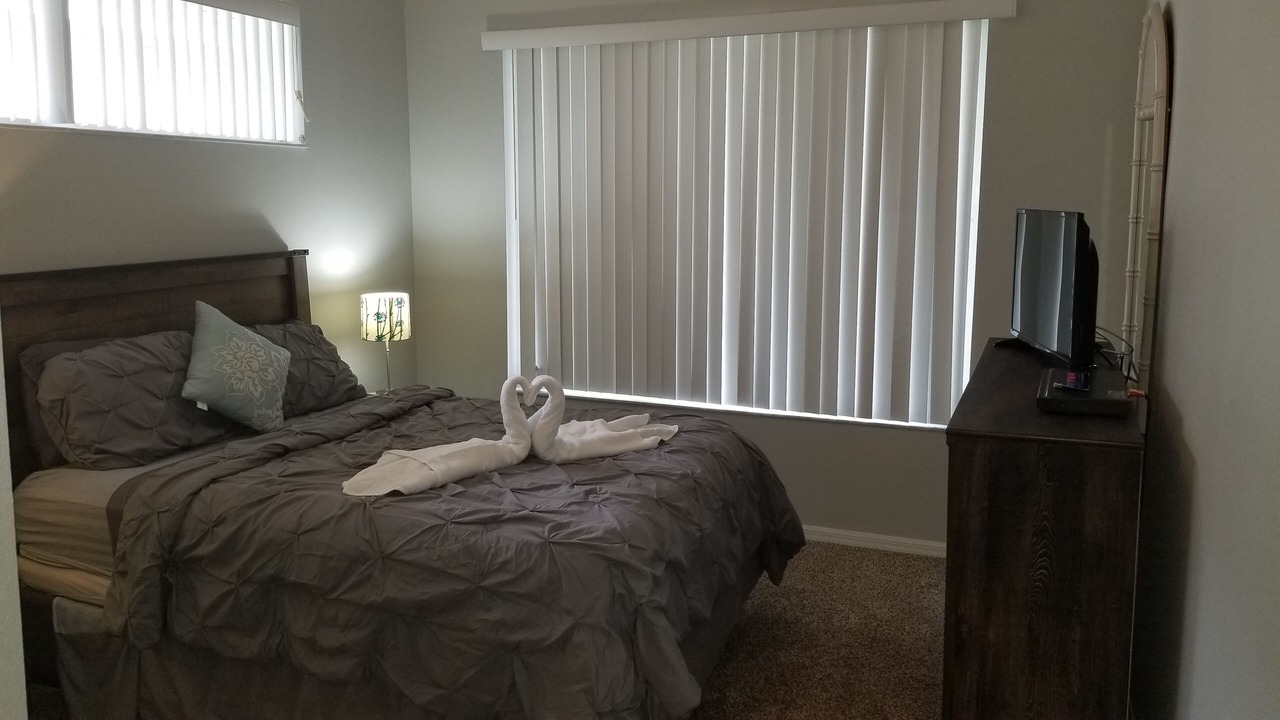 Photo of Bedroom in Sunset Lakes