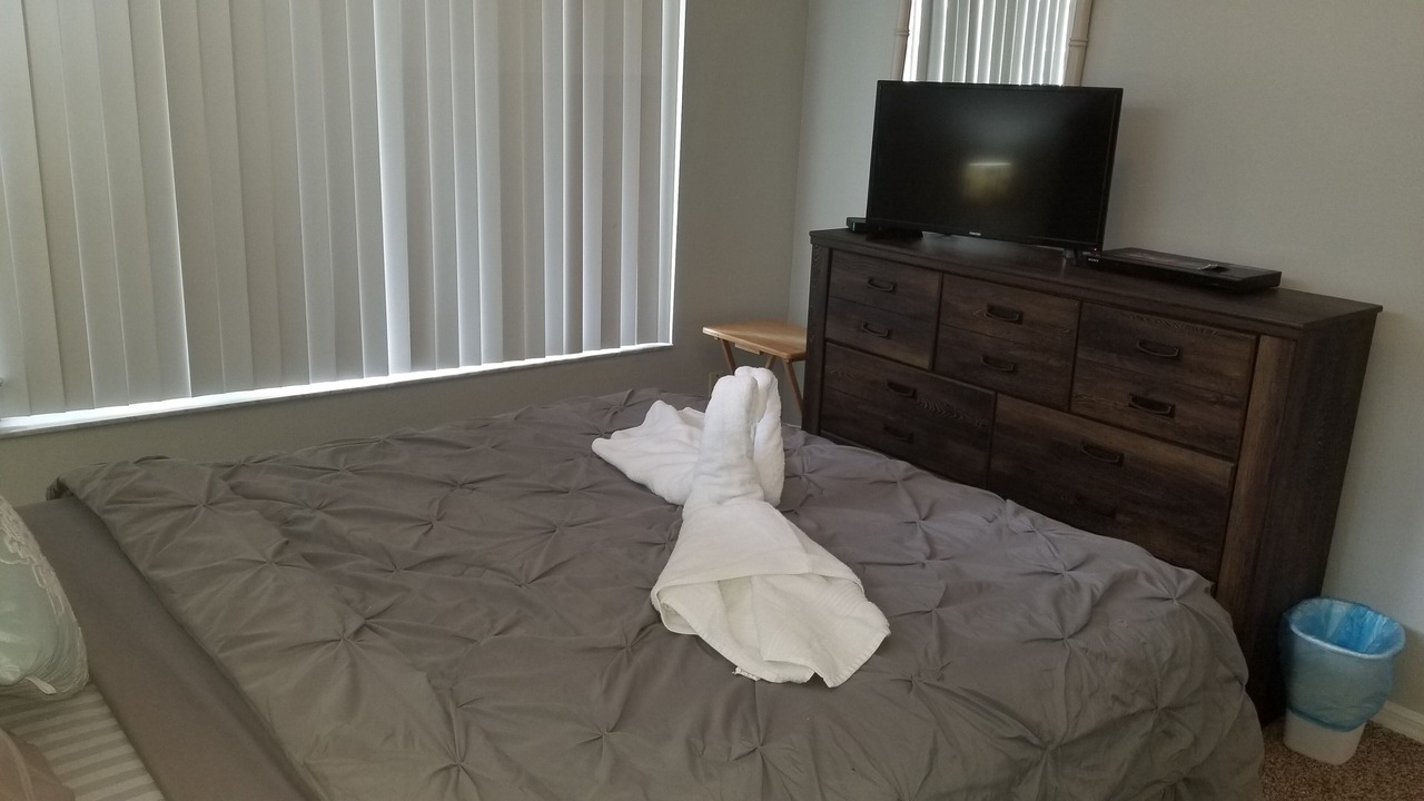 Photo of Bedroom in Sunset Lakes