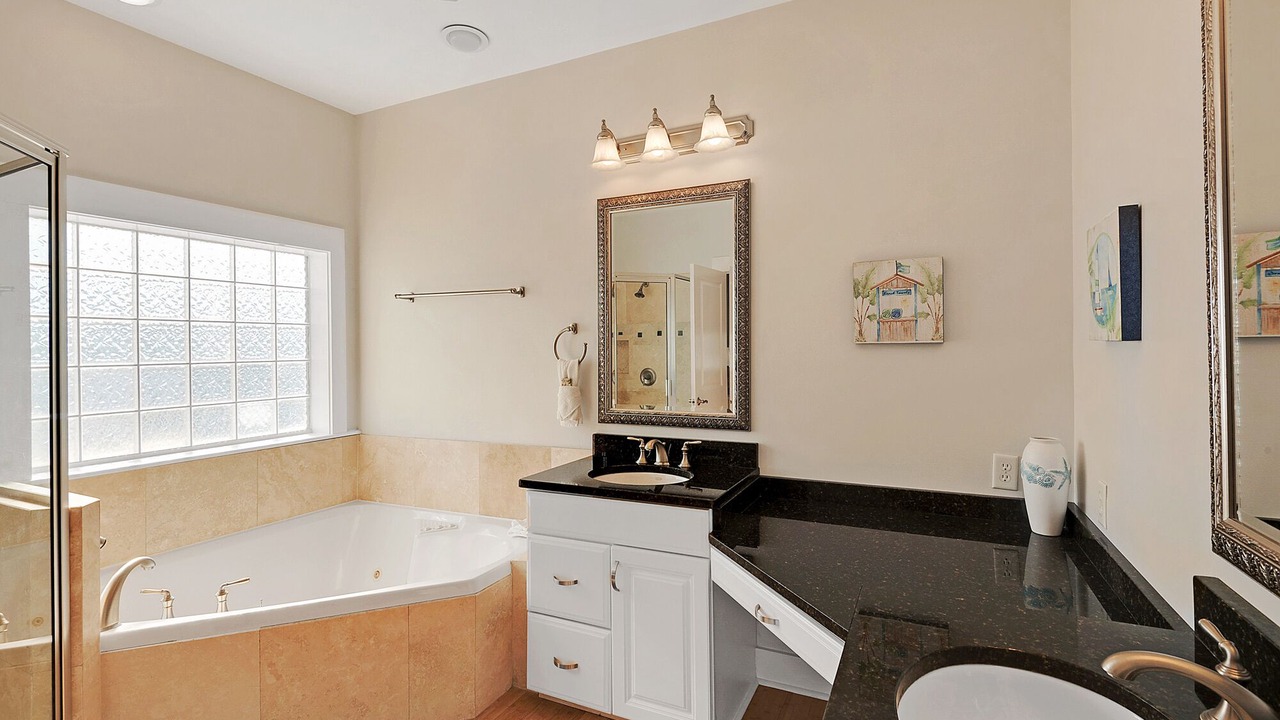 Photo of Bathroom in Crystal Beach