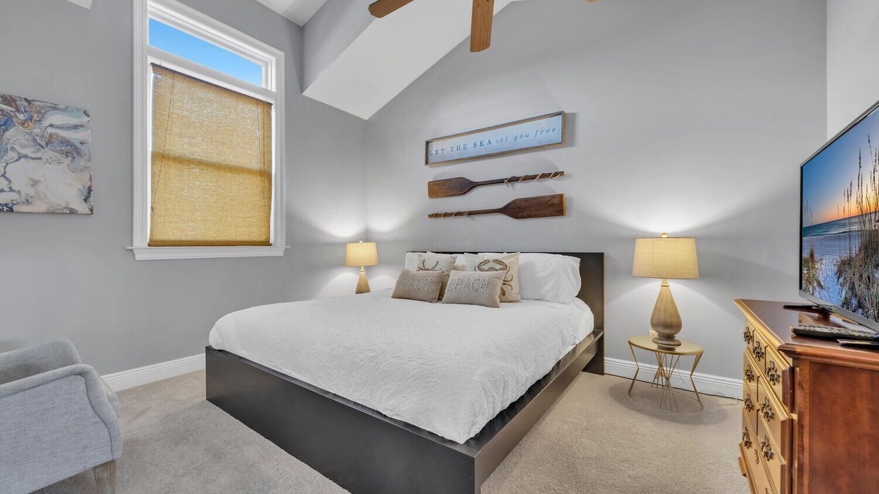 Photo of Bedroom in Gulf Place