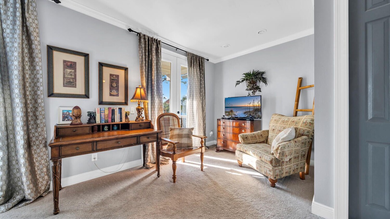 Photo of Livingroom in Gulf Place