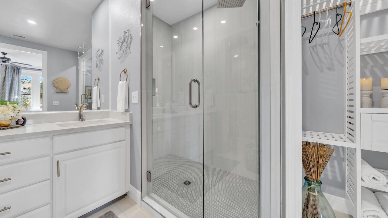 Photo of Bathroom in Gulf Place