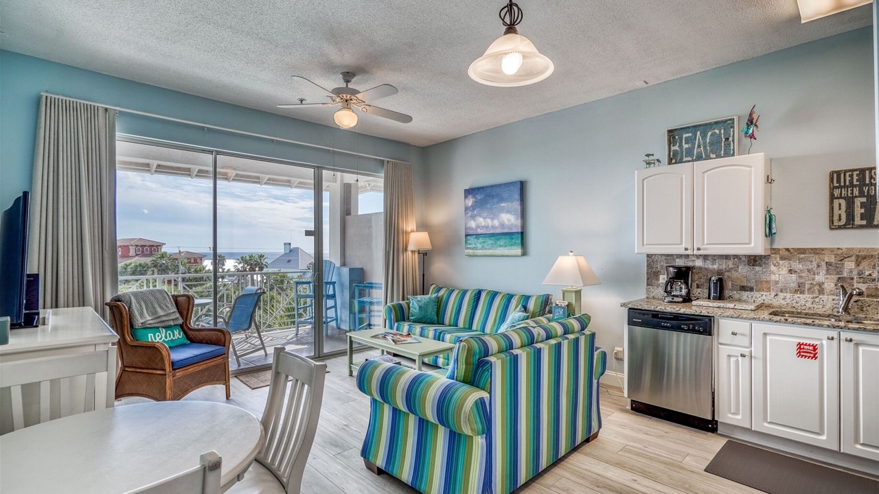 Photo of Livingroom in Gulf Place