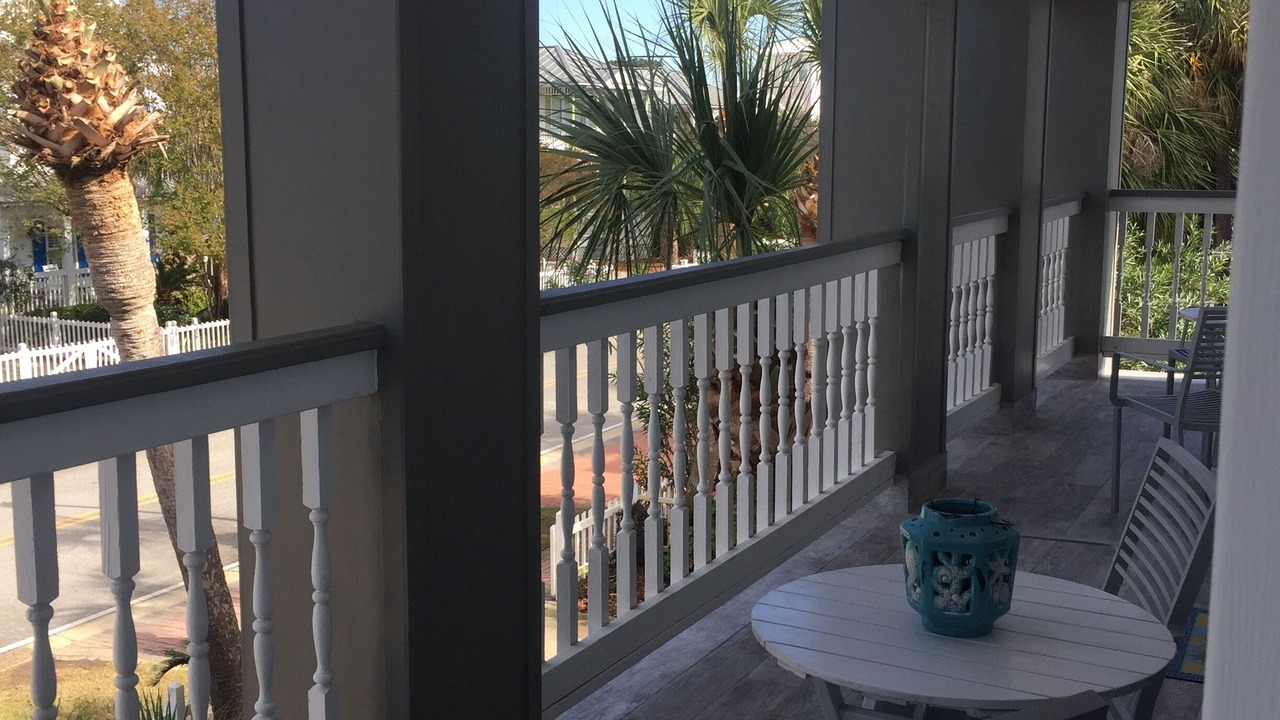 Photo of Patio Balcony in Crystal Shores