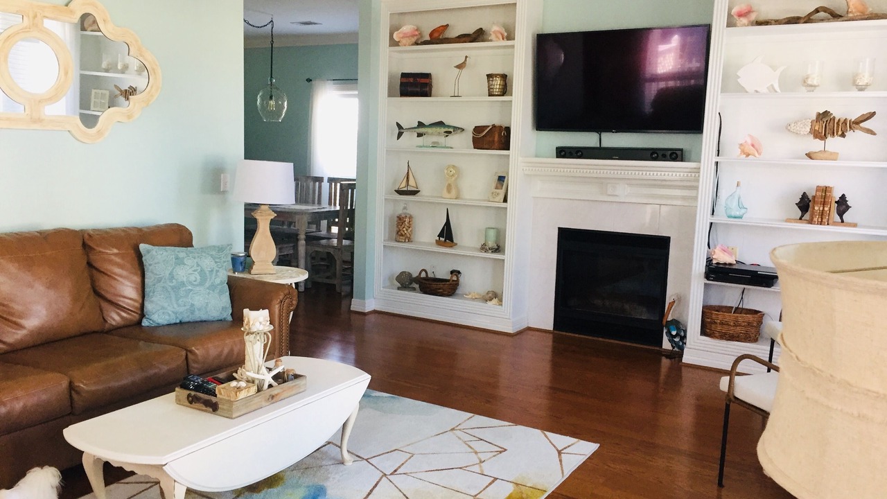 Photo of Bedroom in Crystal Shores