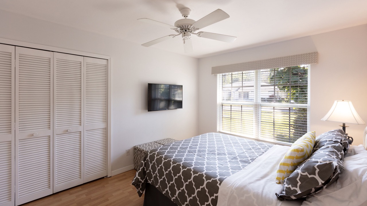 Photo of Bedroom in Crown Pointe
