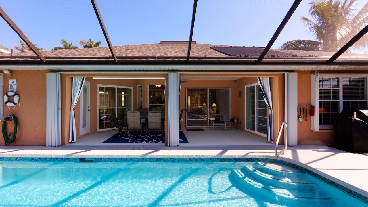 Photo of Outdoor in Crown Pointe