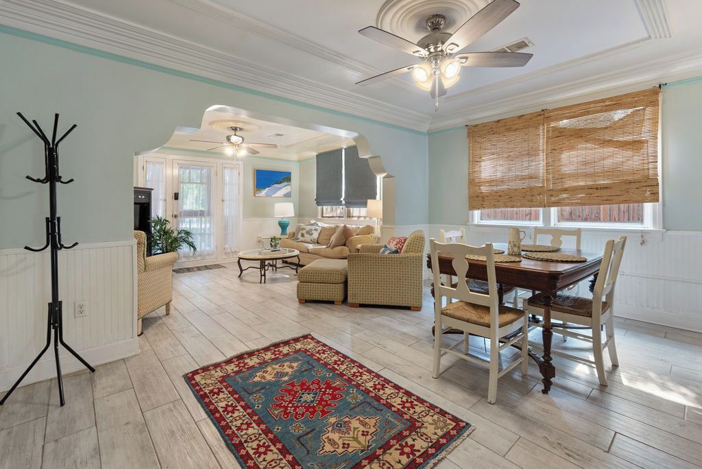 Photo of Livingroom in Old Town