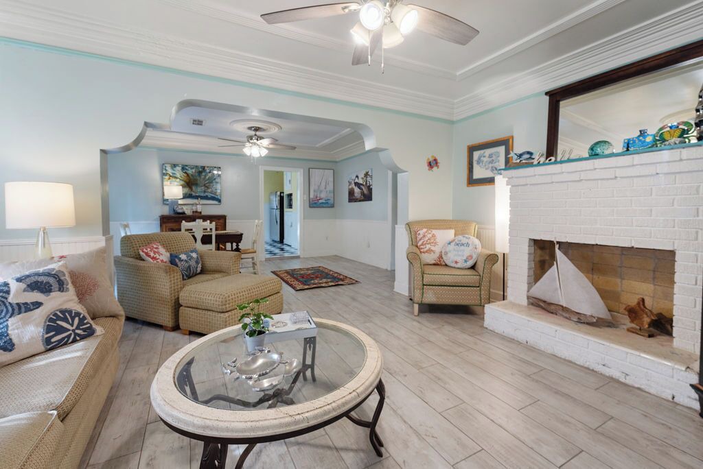 Photo of Livingroom in Old Town