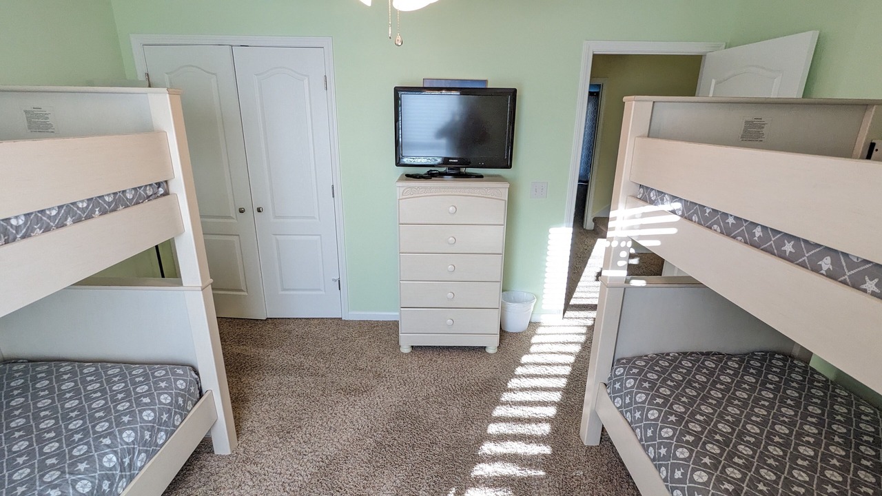 Photo of Bedroom in Crescent Beach
