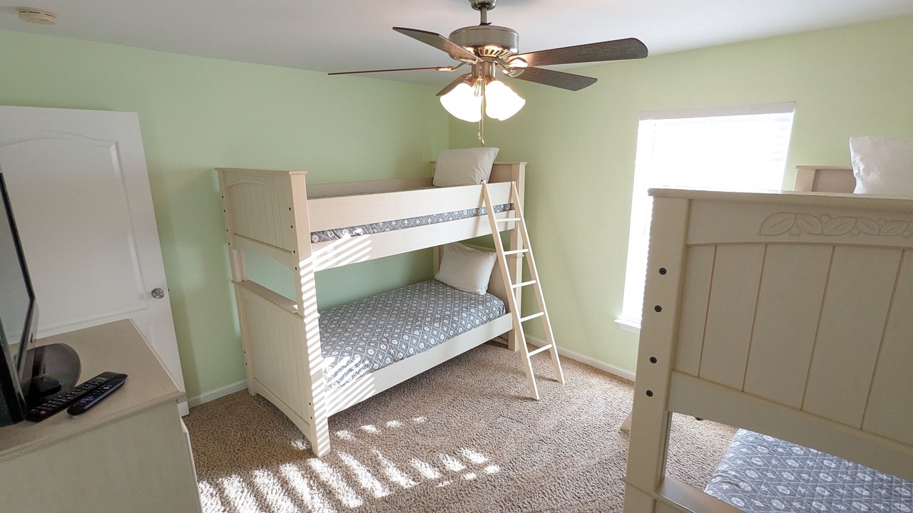 Photo of Bedroom in Crescent Beach