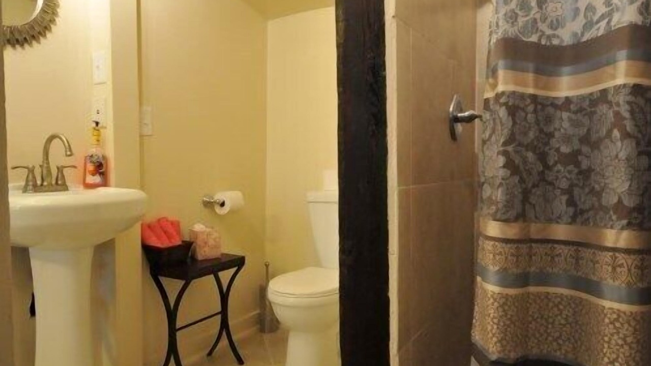 Photo of Bathroom in Audubon