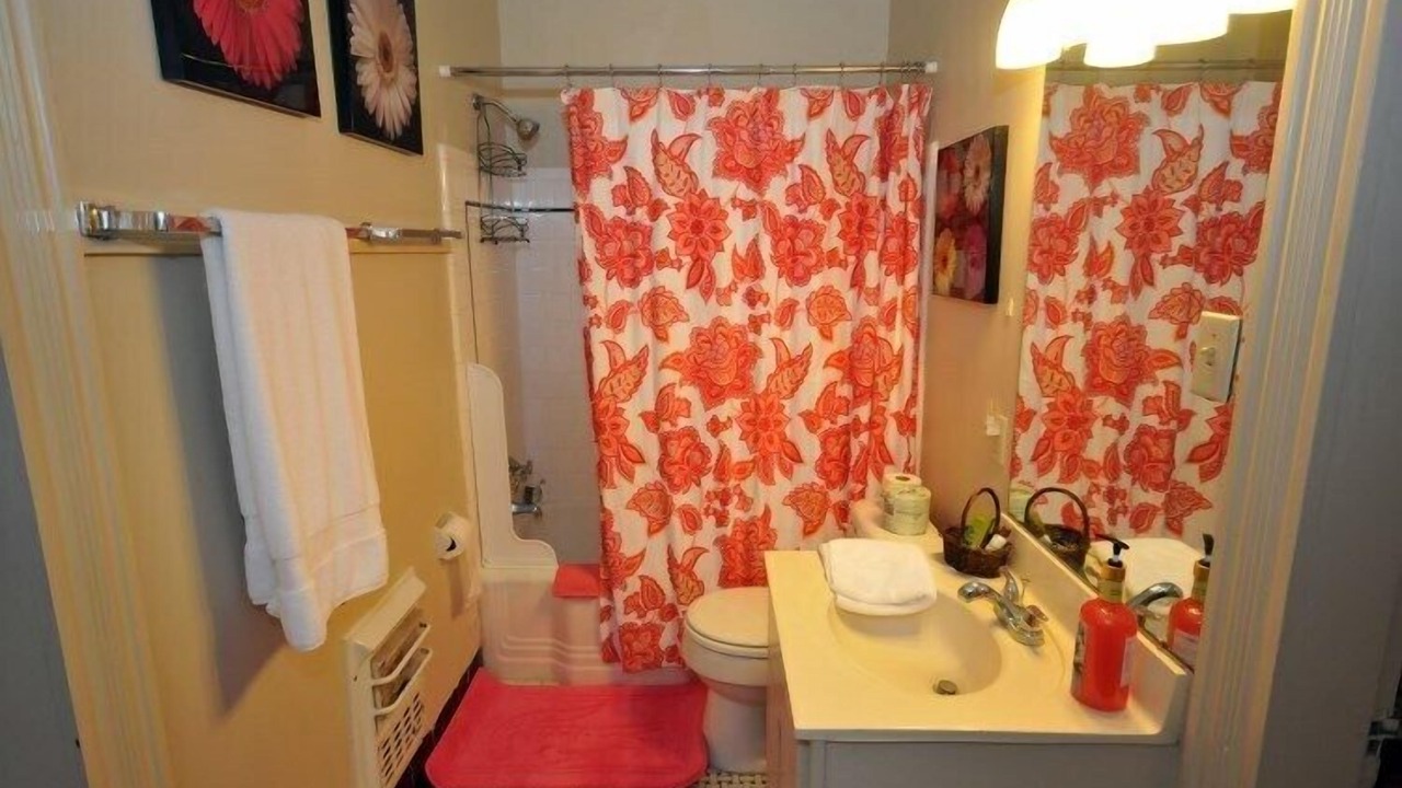 Photo of Bathroom in Audubon