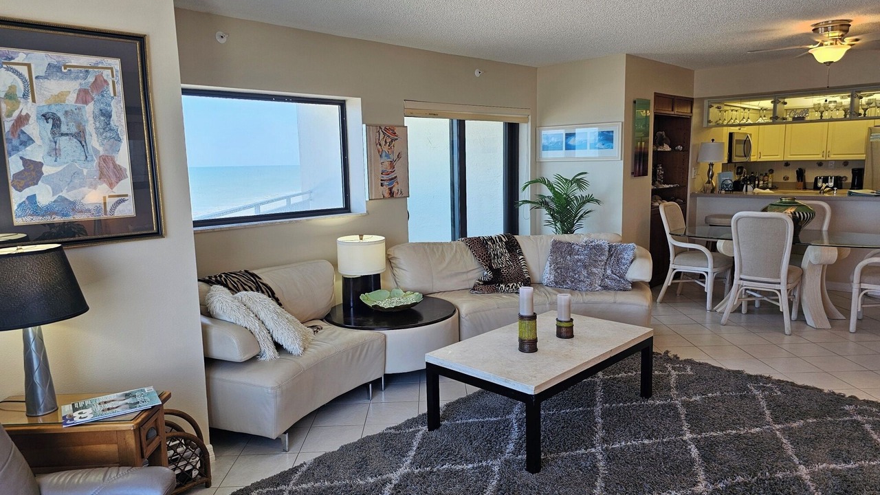 Photo of Livingroom in New Smyrna Beach