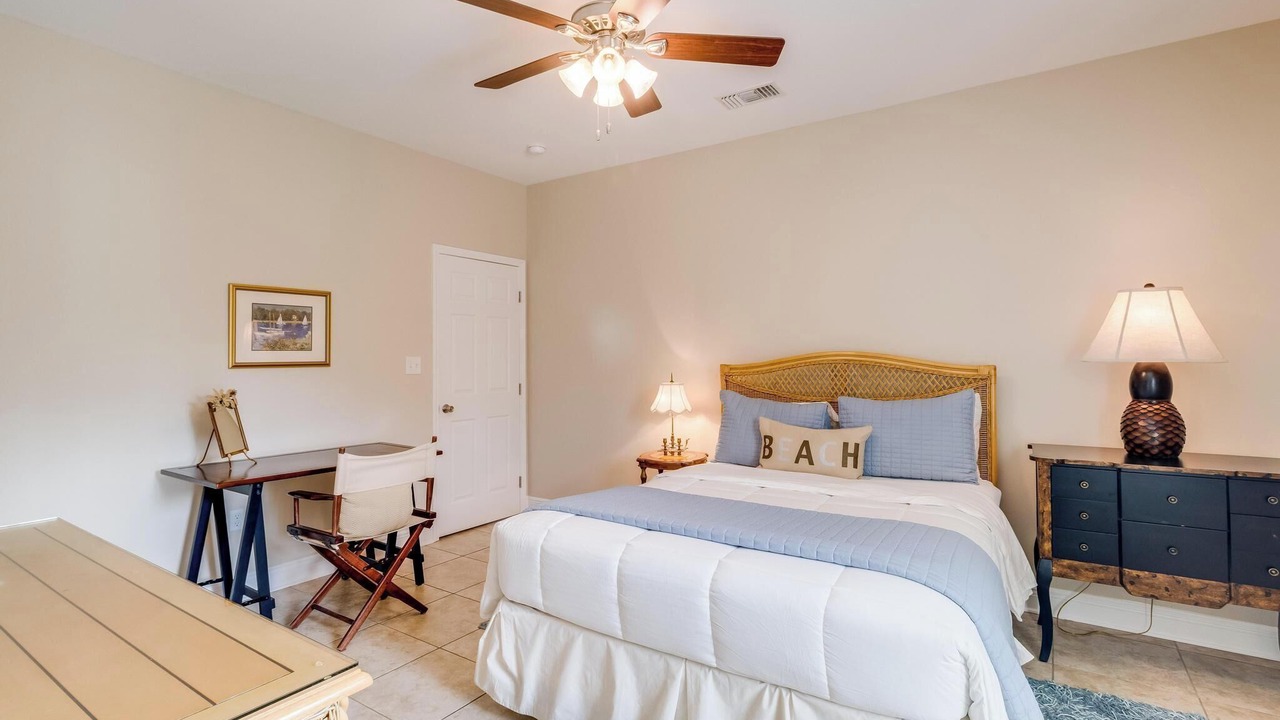 Photo of Bedroom in Waveland