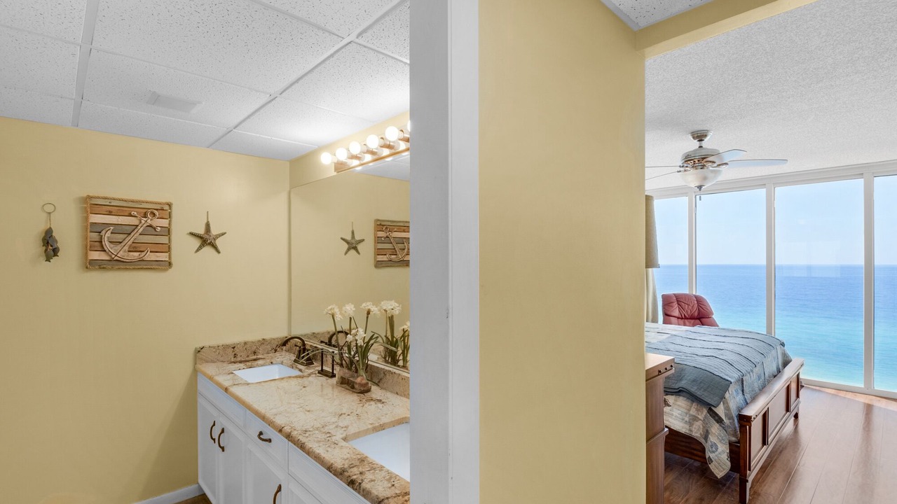 Photo of Bedroom in Long Beach