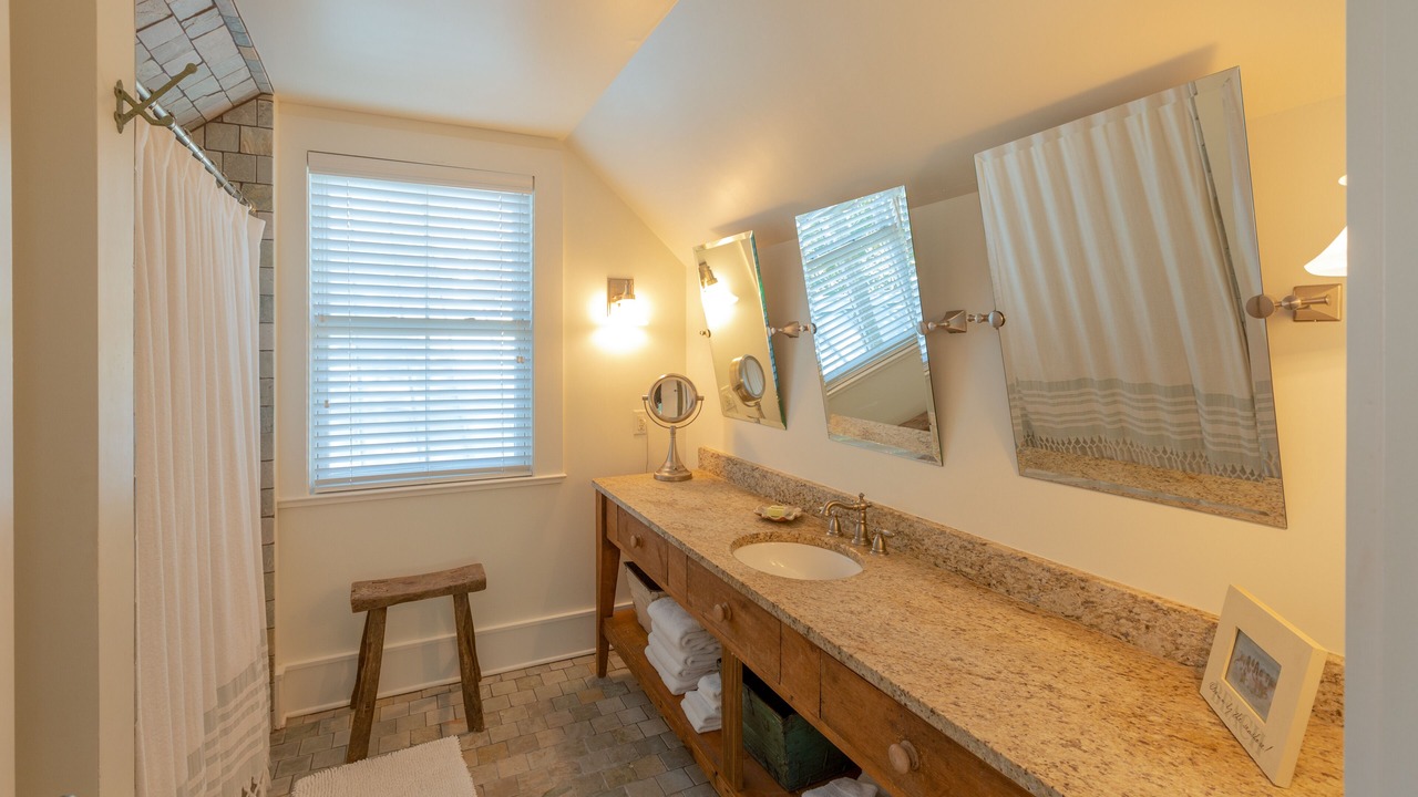 Photo of Bathroom in Cottage District