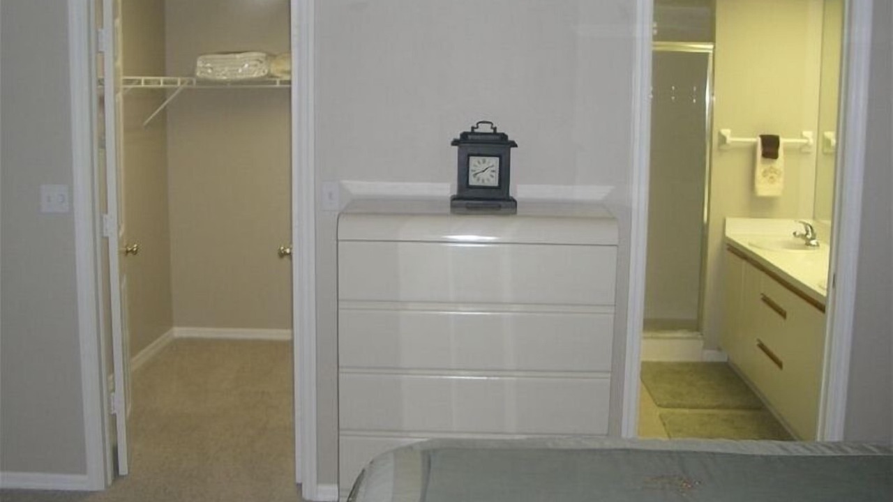 Photo of Bathroom in Vanderbilt Beach
