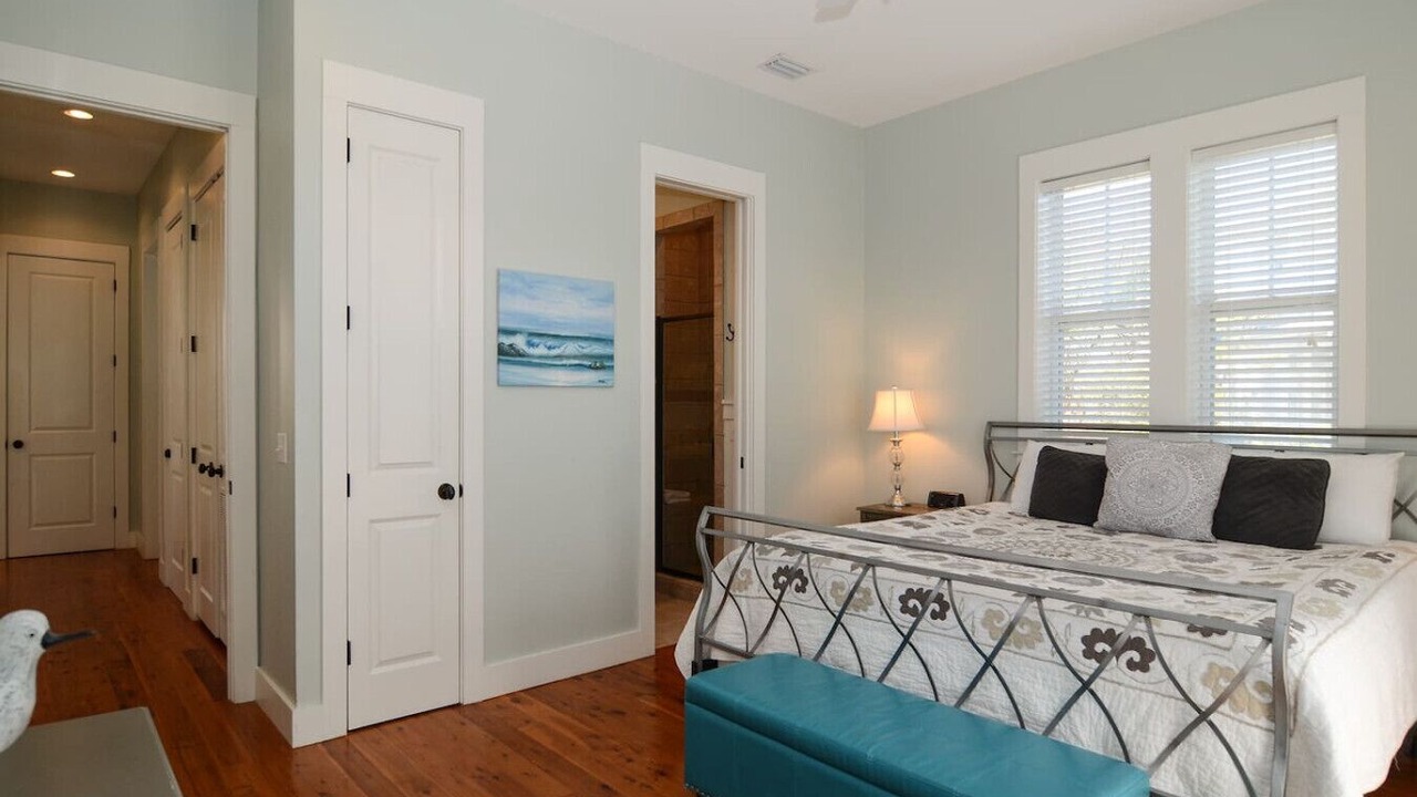 Photo of Bedroom in Seacrest Beach