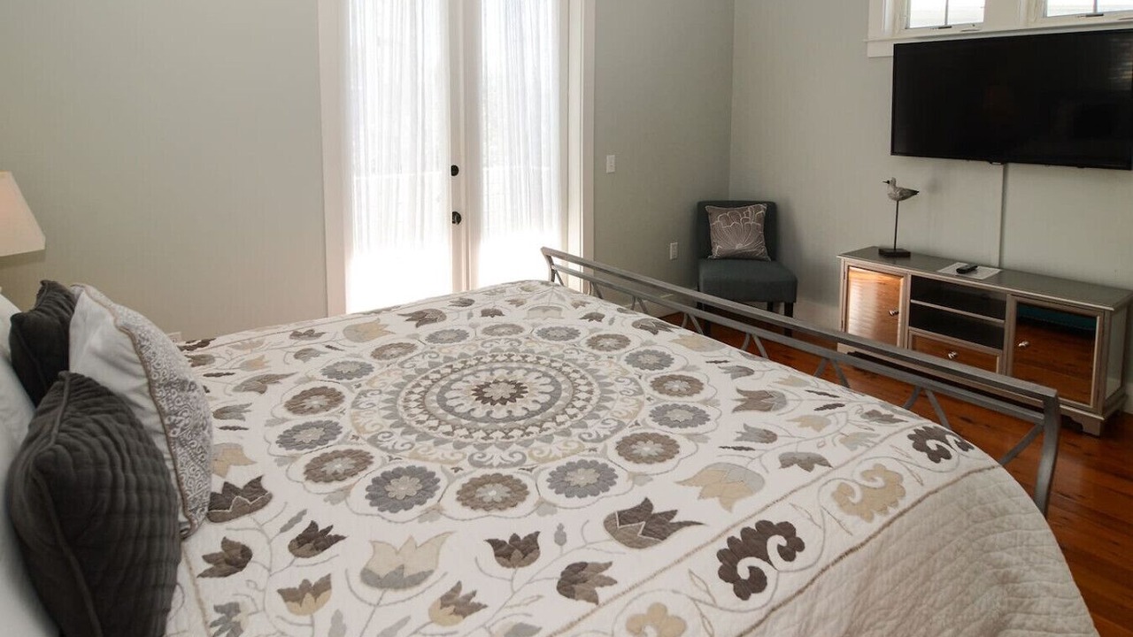Photo of Bedroom in Seacrest Beach