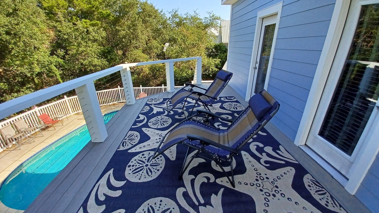 Photo of Outdoor in White's Gulfview