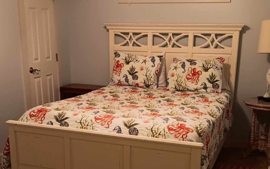 Photo of Bedroom in White's Gulfview