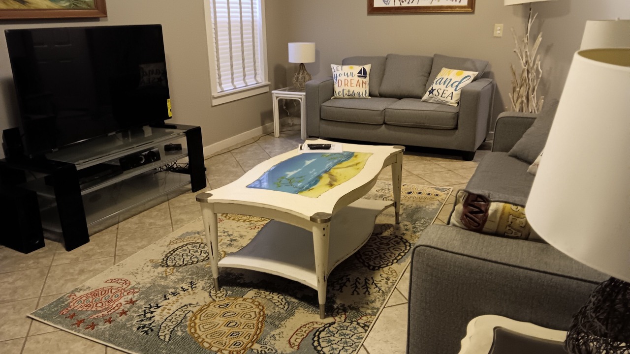Photo of Livingroom in White's Gulfview