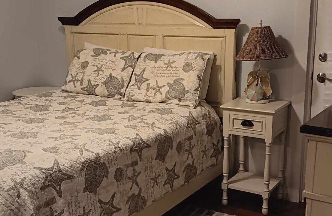 Photo of Bedroom in White's Gulfview