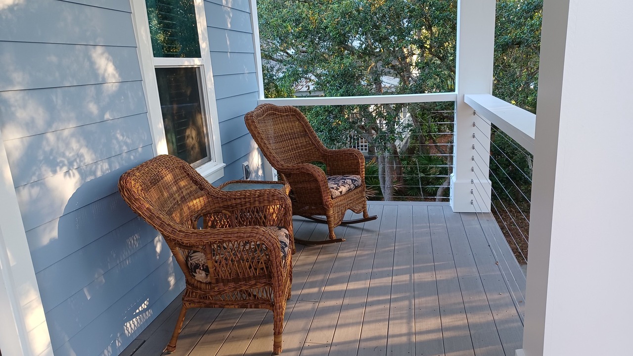 Photo of Outdoor in White's Gulfview