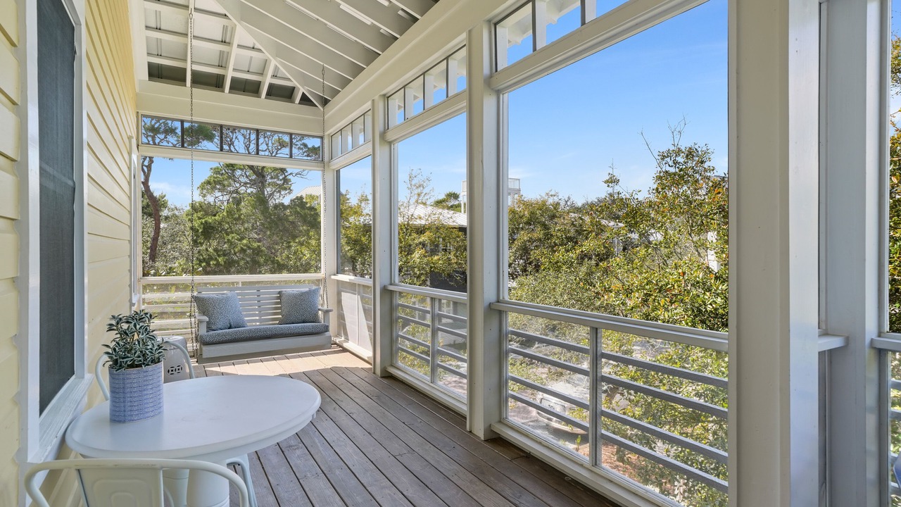 Photo of Patio Balcony in Seaside