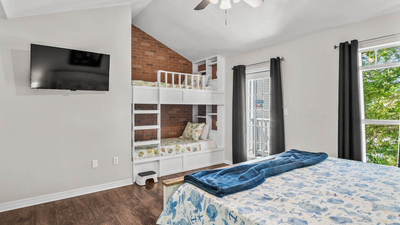 Photo of Bedroom in Gulfport