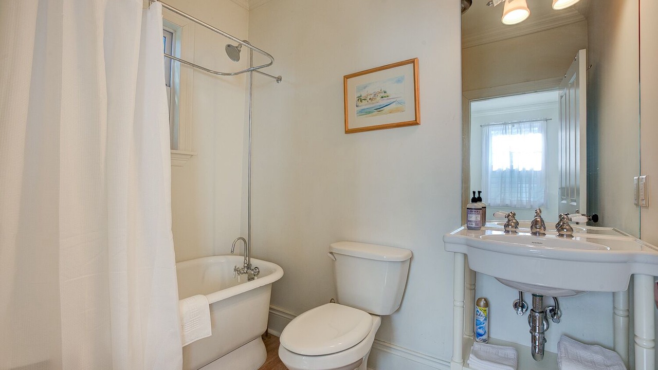 Photo of Bathroom in Audubon
