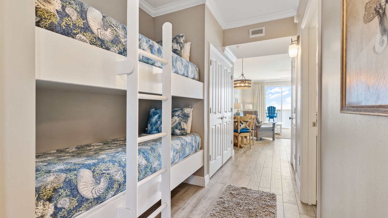 Photo of Bedroom in Miramar Beach