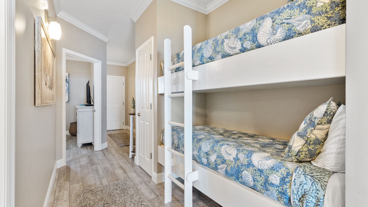 Photo of Bedroom in Miramar Beach