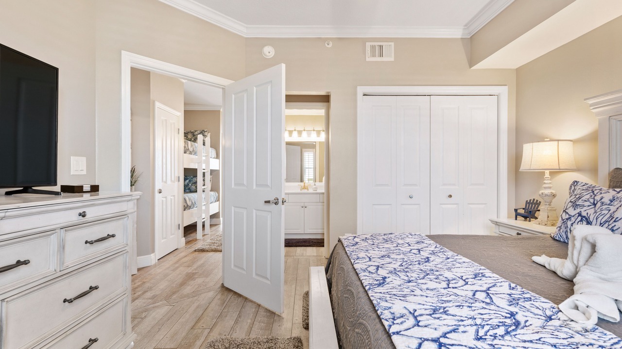 Photo of Bedroom in Miramar Beach