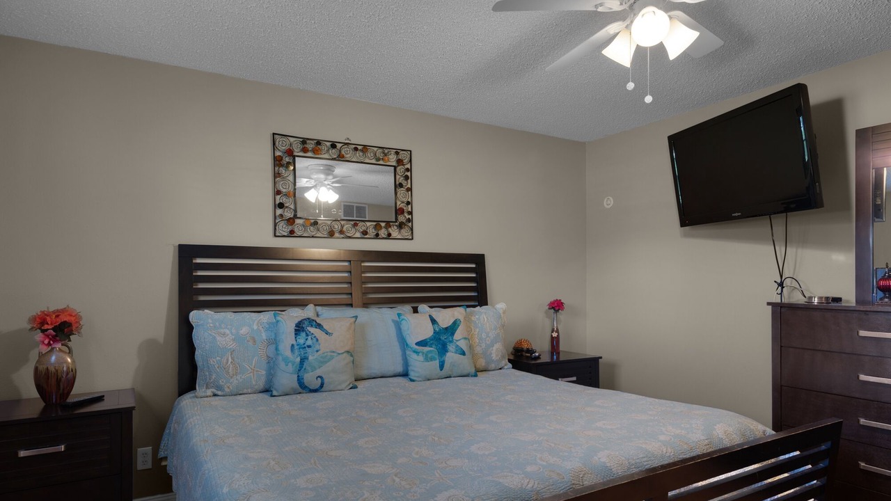 Photo of Bedroom in Miramar Beach