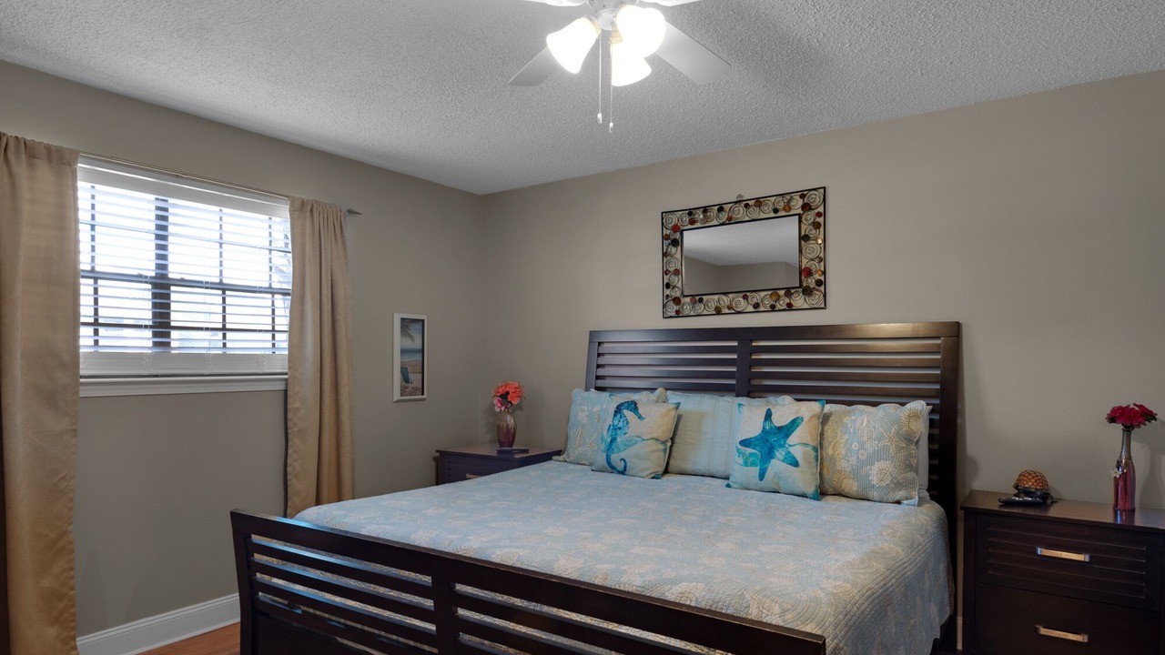 Photo of Bedroom in Miramar Beach