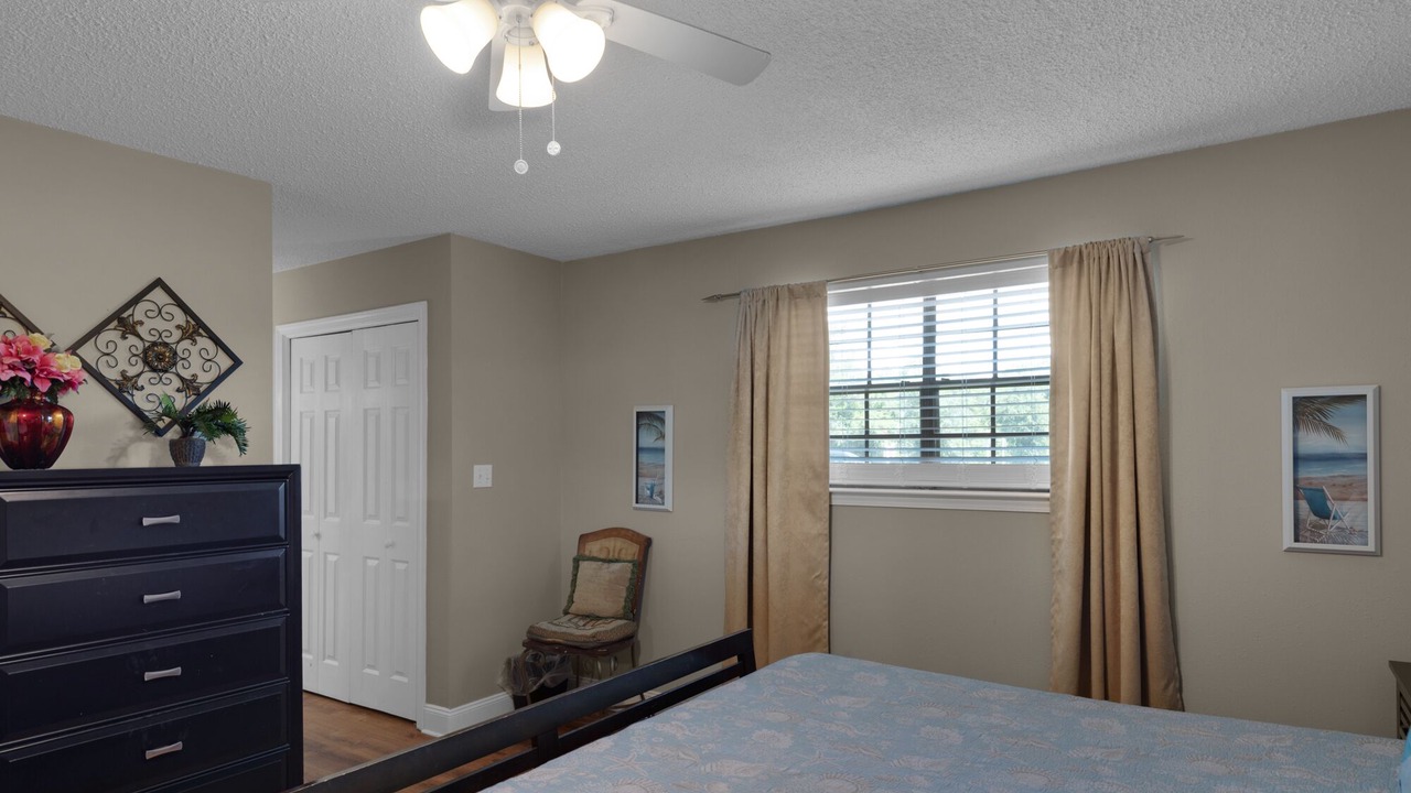 Photo of Bedroom in Miramar Beach
