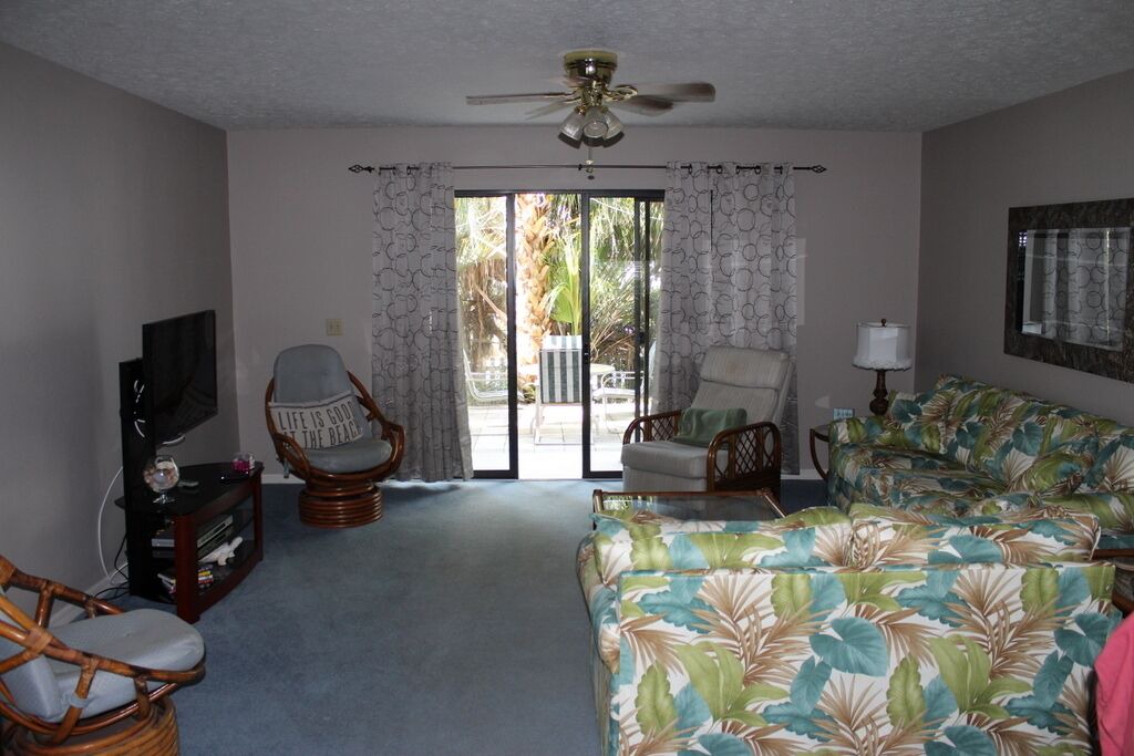 Photo of Bedroom in Laguna Beach Estates