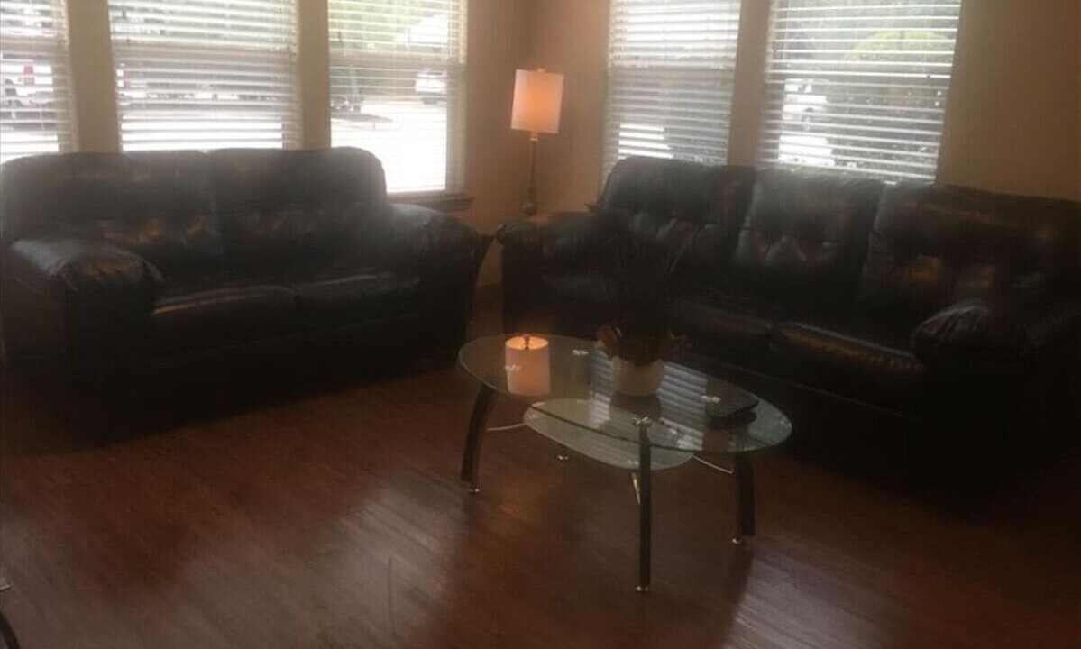 Photo of Livingroom in Grogan's Mill