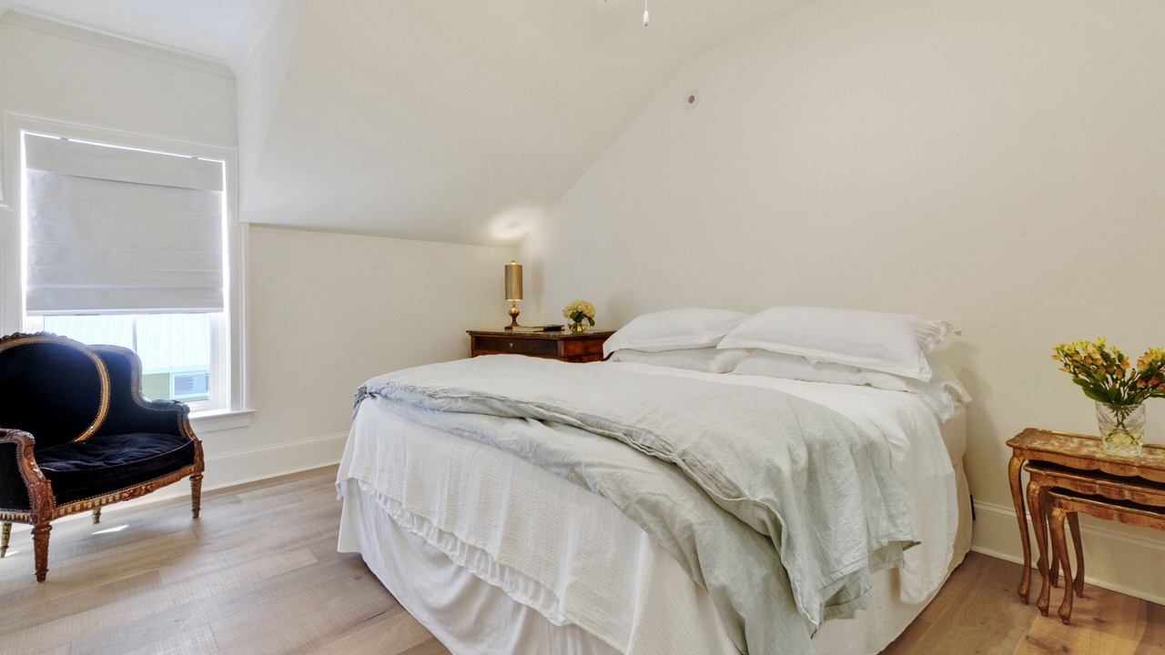 Photo of Bedroom in Waveland