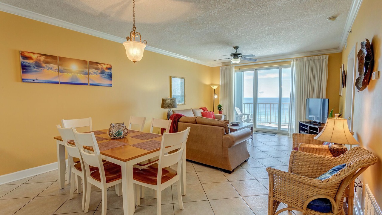 Photo of Livingroom in Long Beach