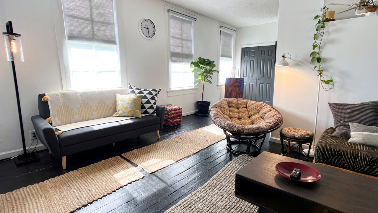 Photo of Livingroom in Algiers Point