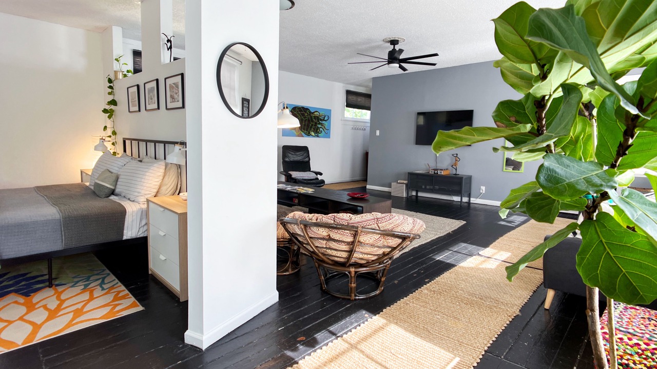 Photo of Livingroom in Algiers Point