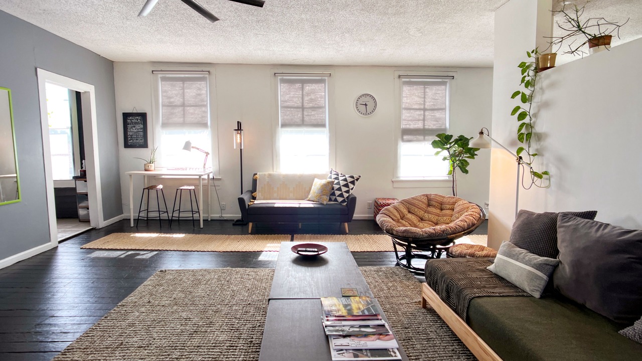 Photo of Livingroom in Algiers Point
