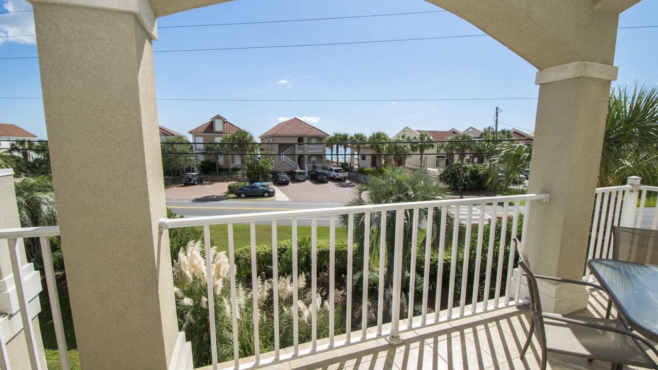 Photo of Patio Balcony in Fort Bay