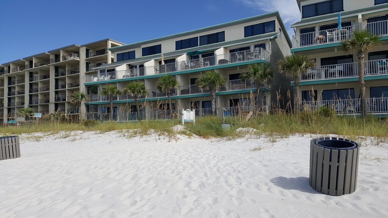 Photo of Outdoor in Biltmore Beach