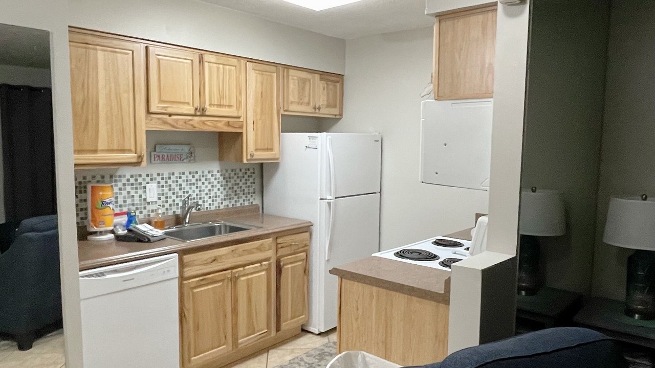 Photo of Kitchen in Biltmore Beach