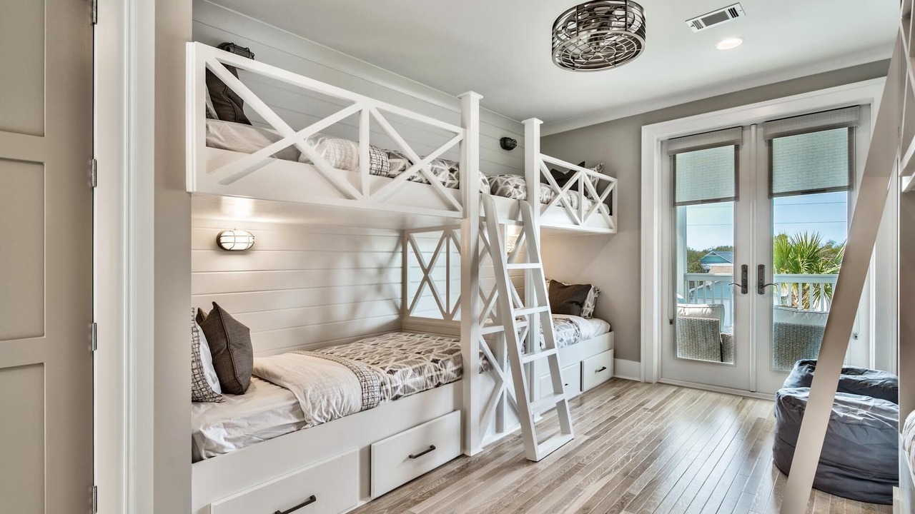 Photo of Bedroom in Seacrest